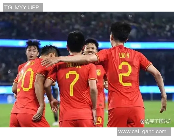 亚运男足精彩对决韩国队迎战越南队力争小组出线全力以赴